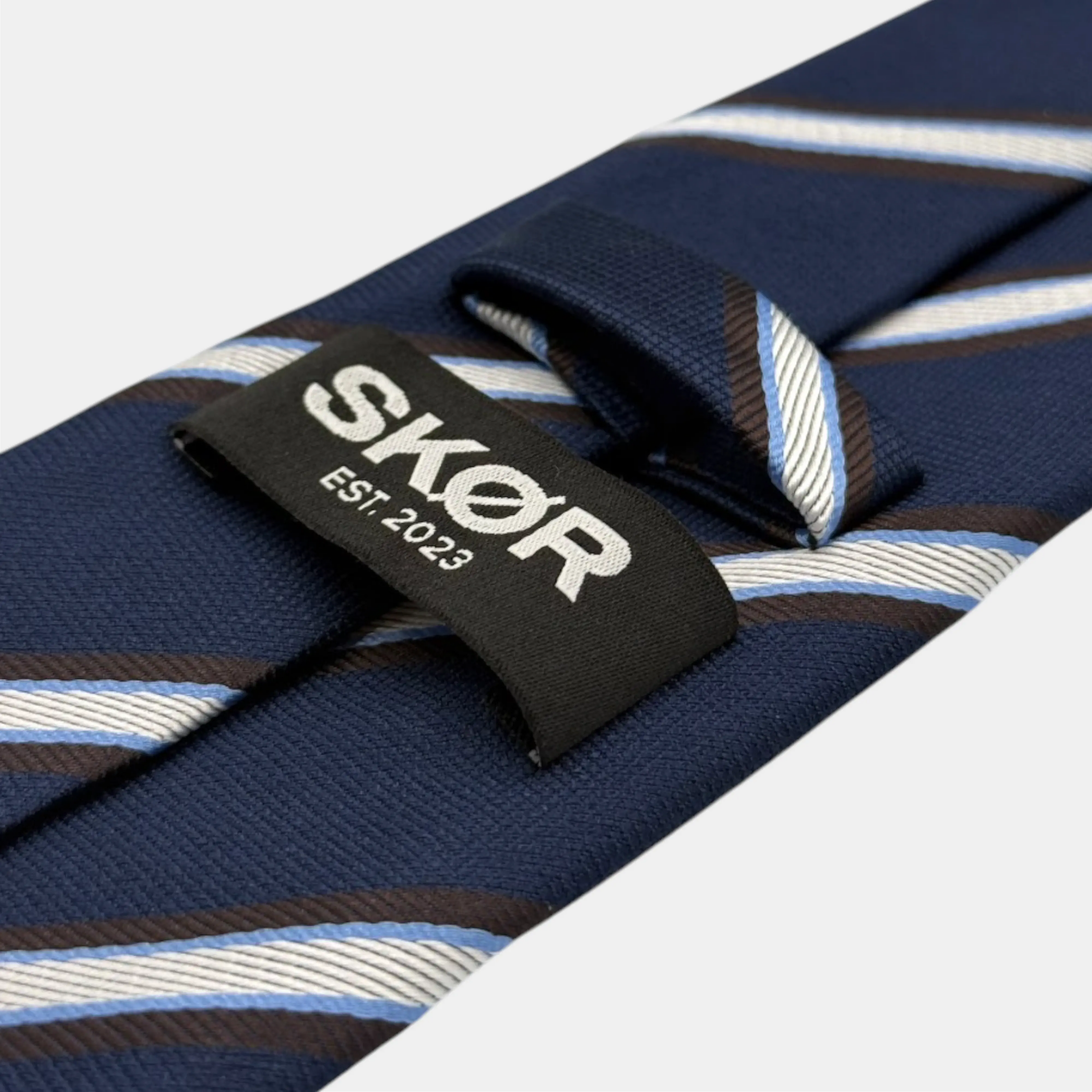 STRIPED TIE SKØR