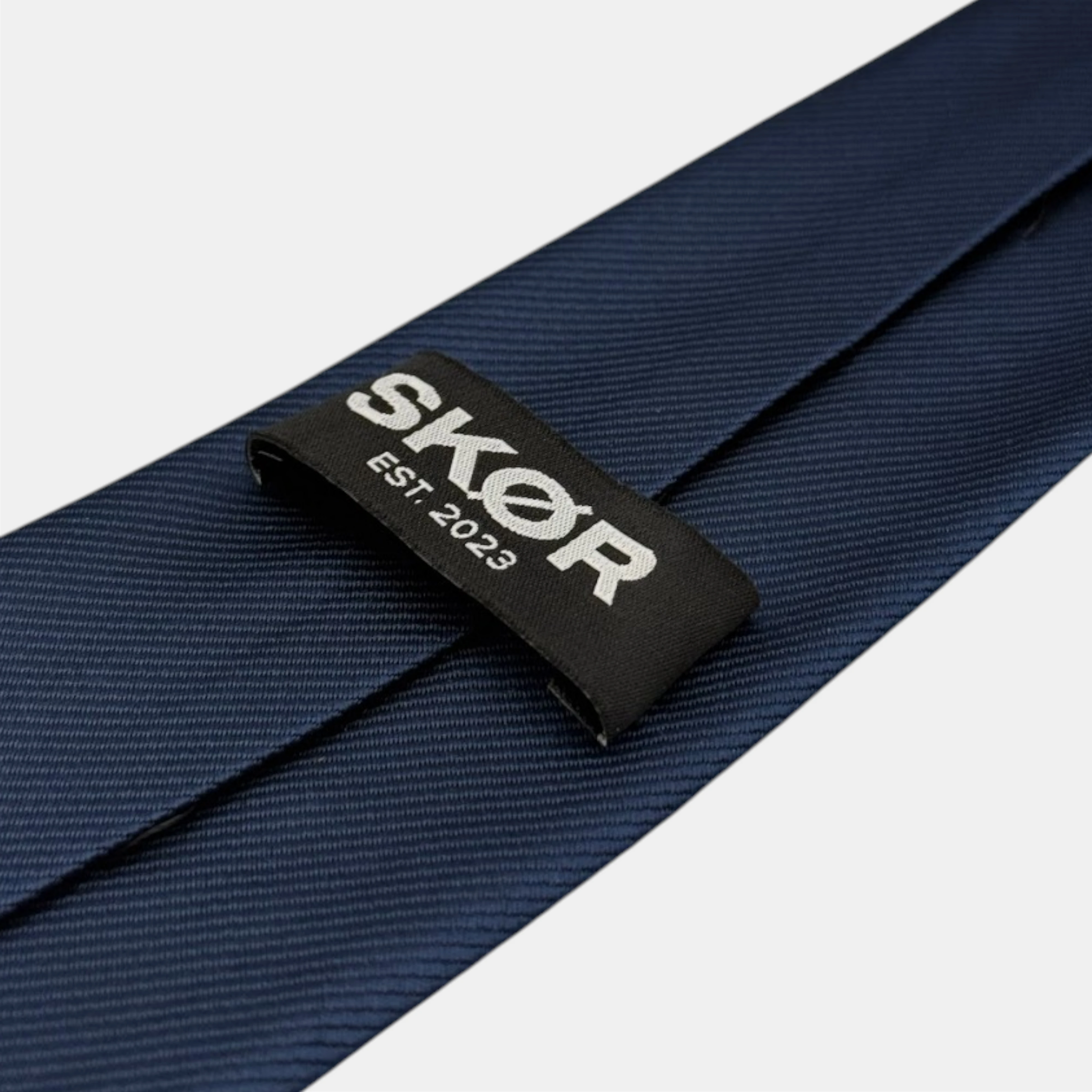 NAVY TIE