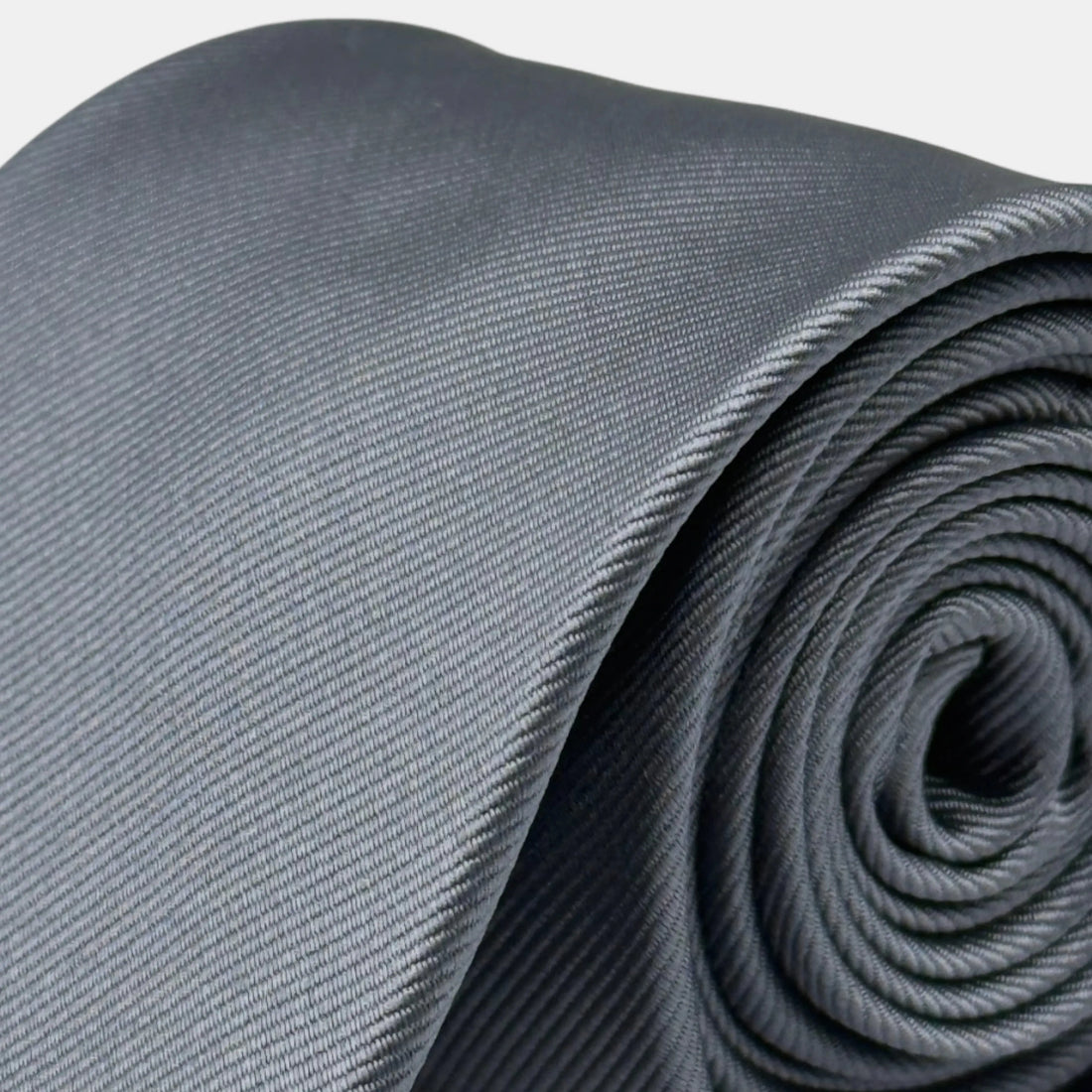 GREY TIE SKØR