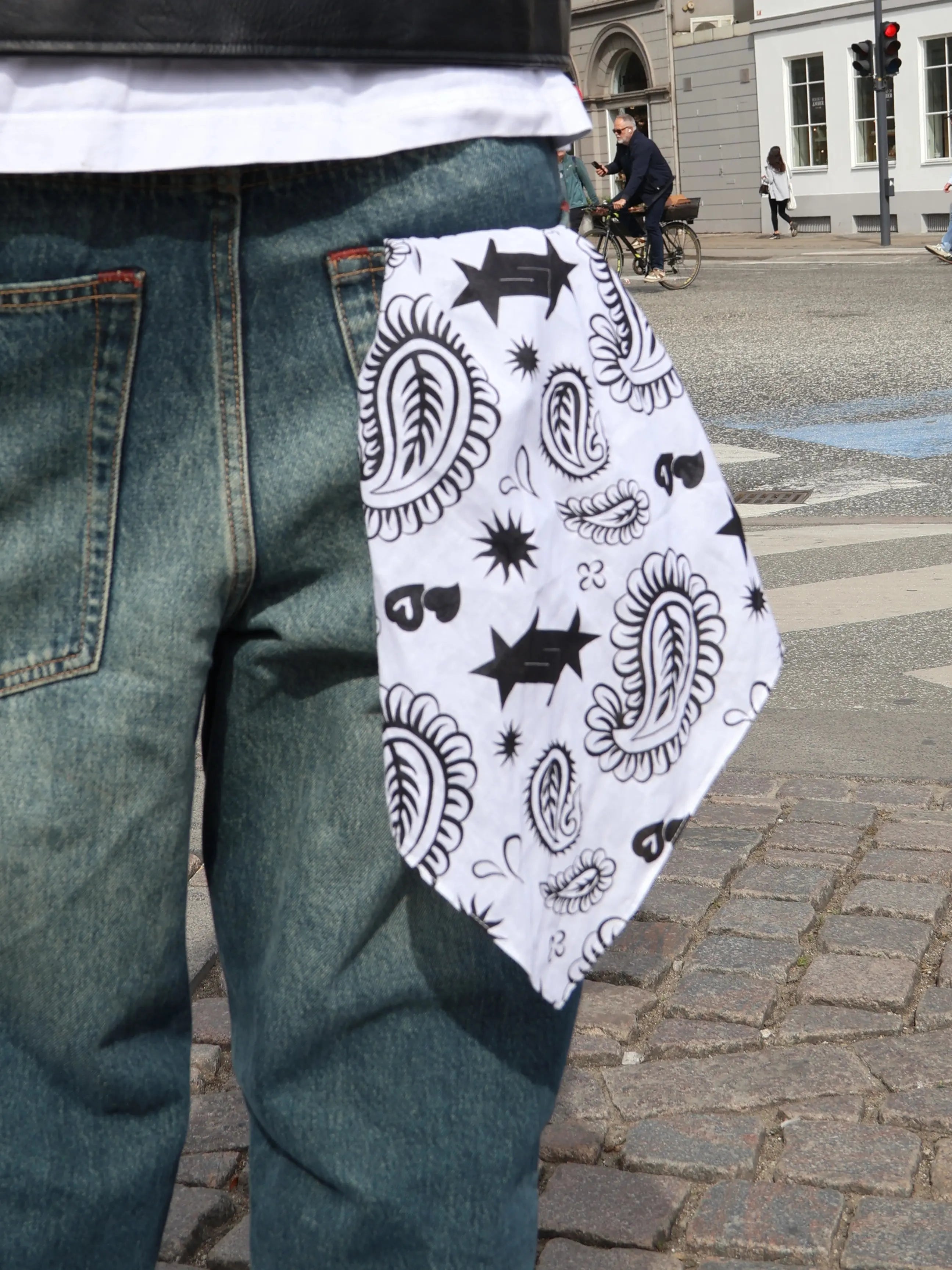 WHITE SKØR PAISLEY SKØR