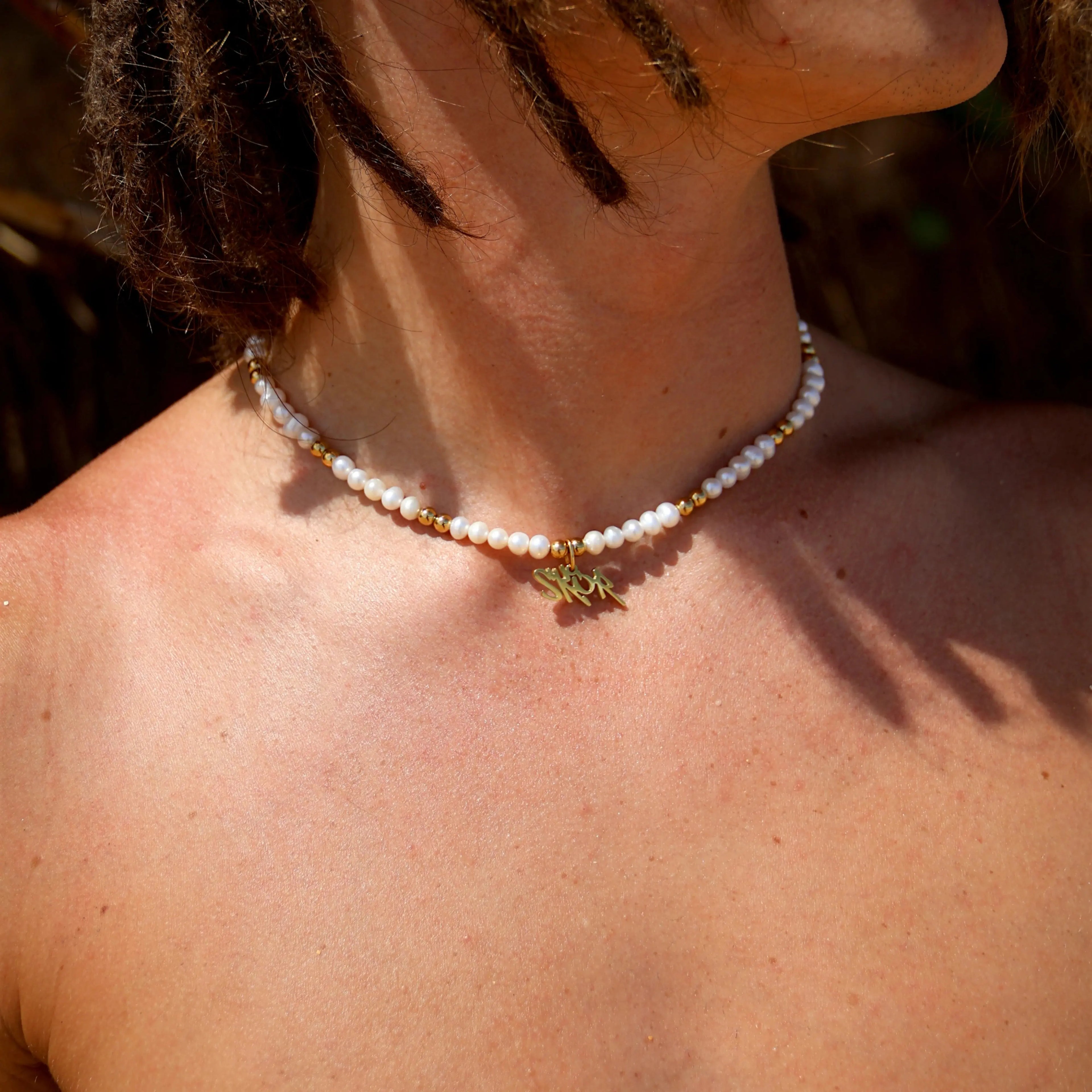 SIGNATURE PEARL CHAIN SKØR