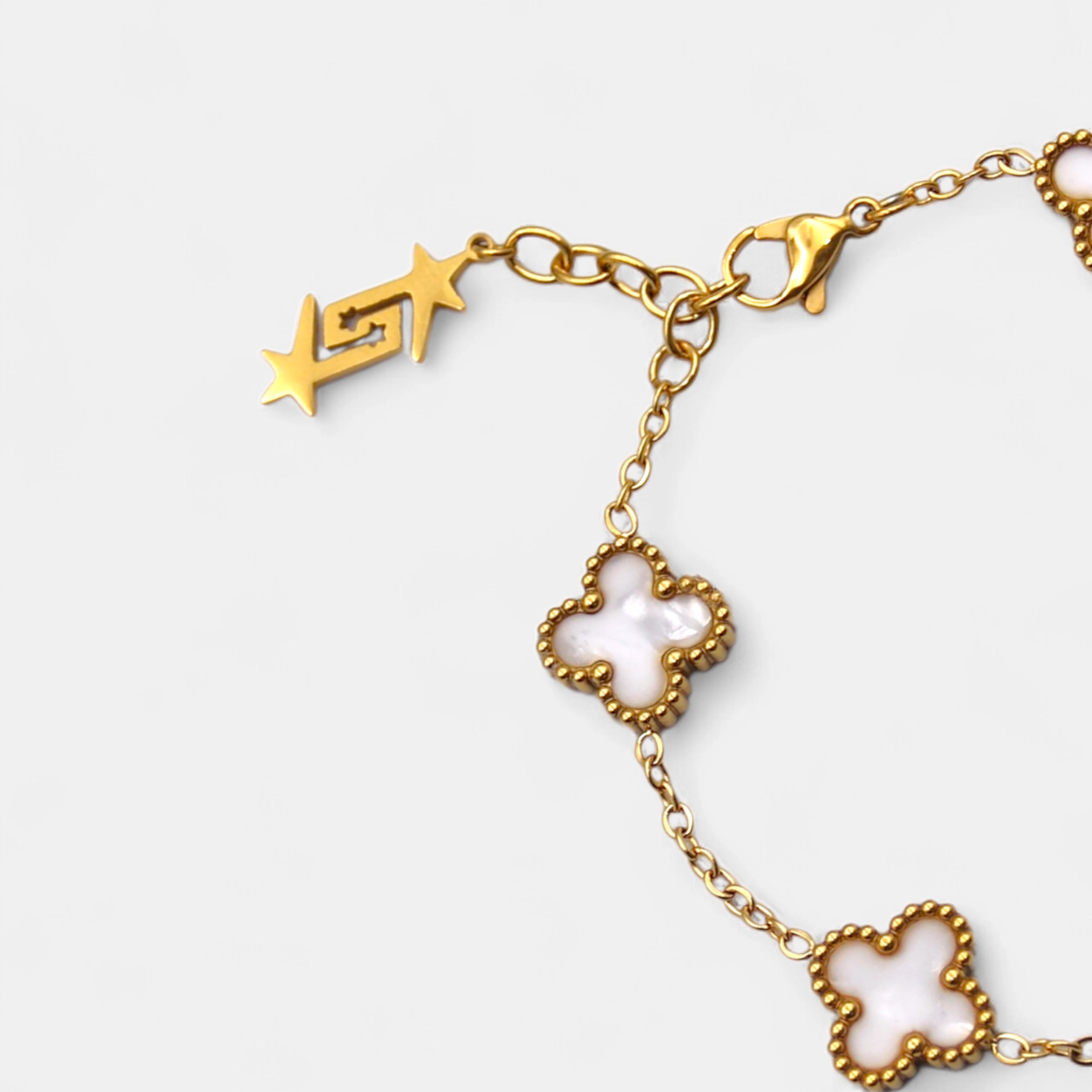 CLOVE BRACELET WHITE