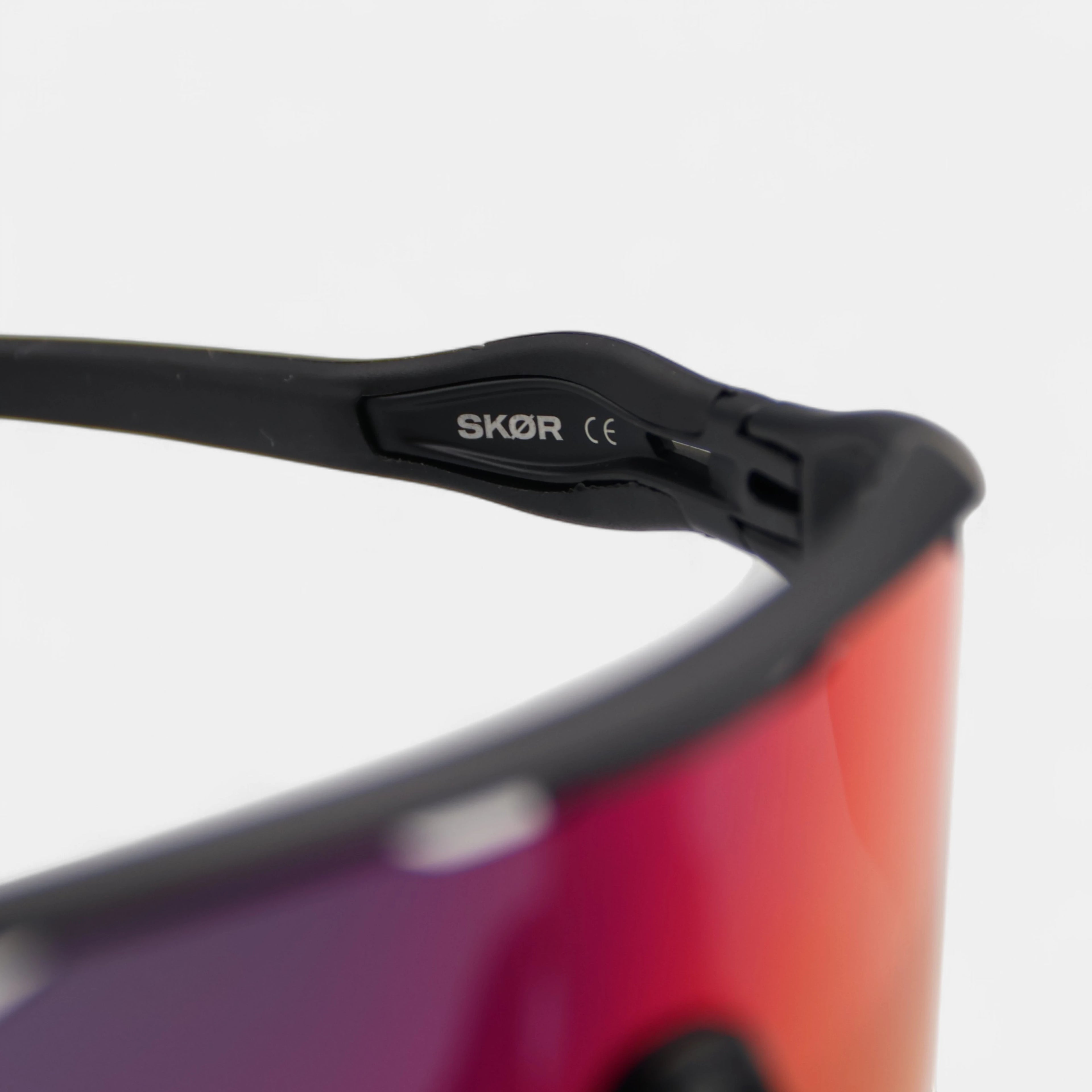 NOVA - BLACK REFLECT