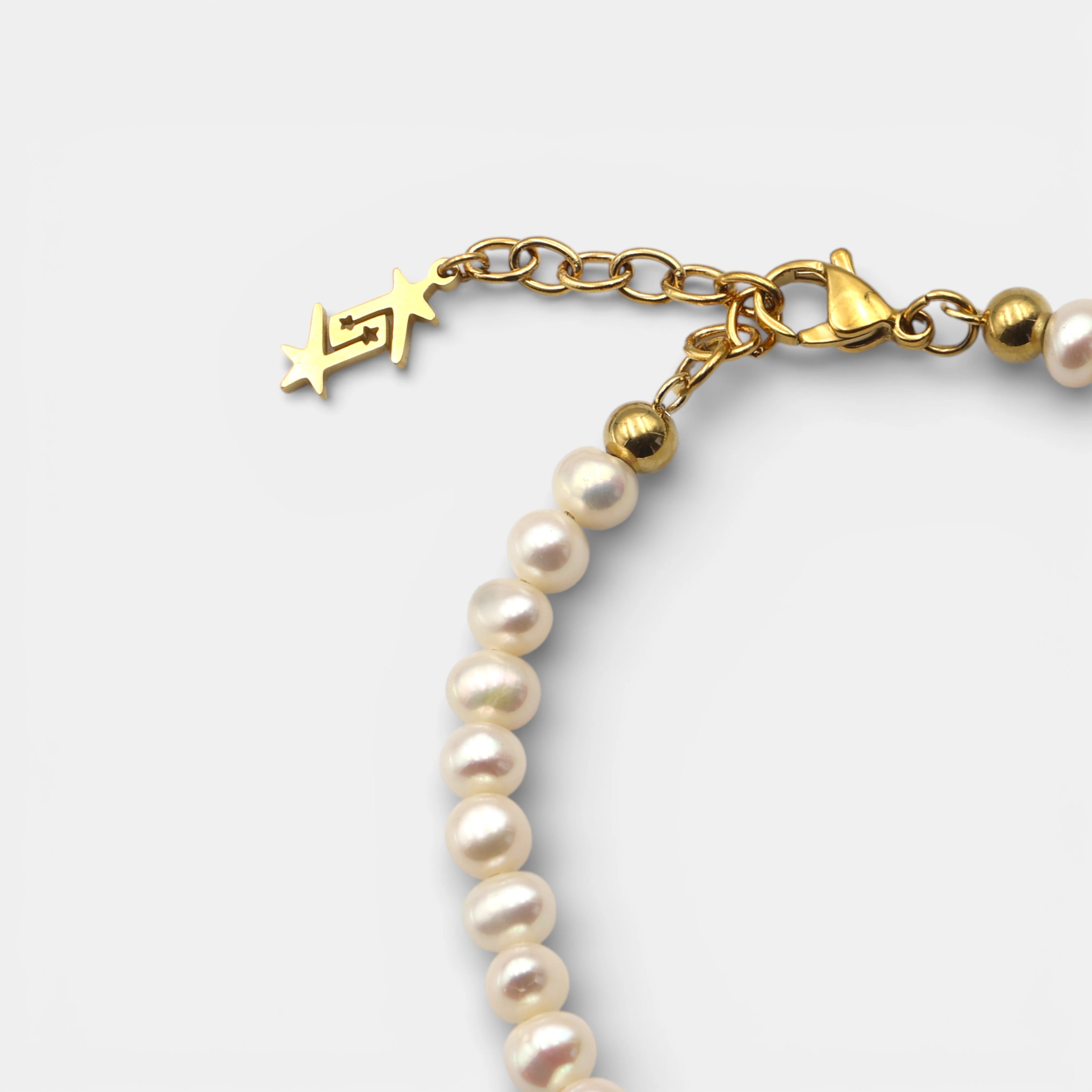 WHITE PEARL BRACELET