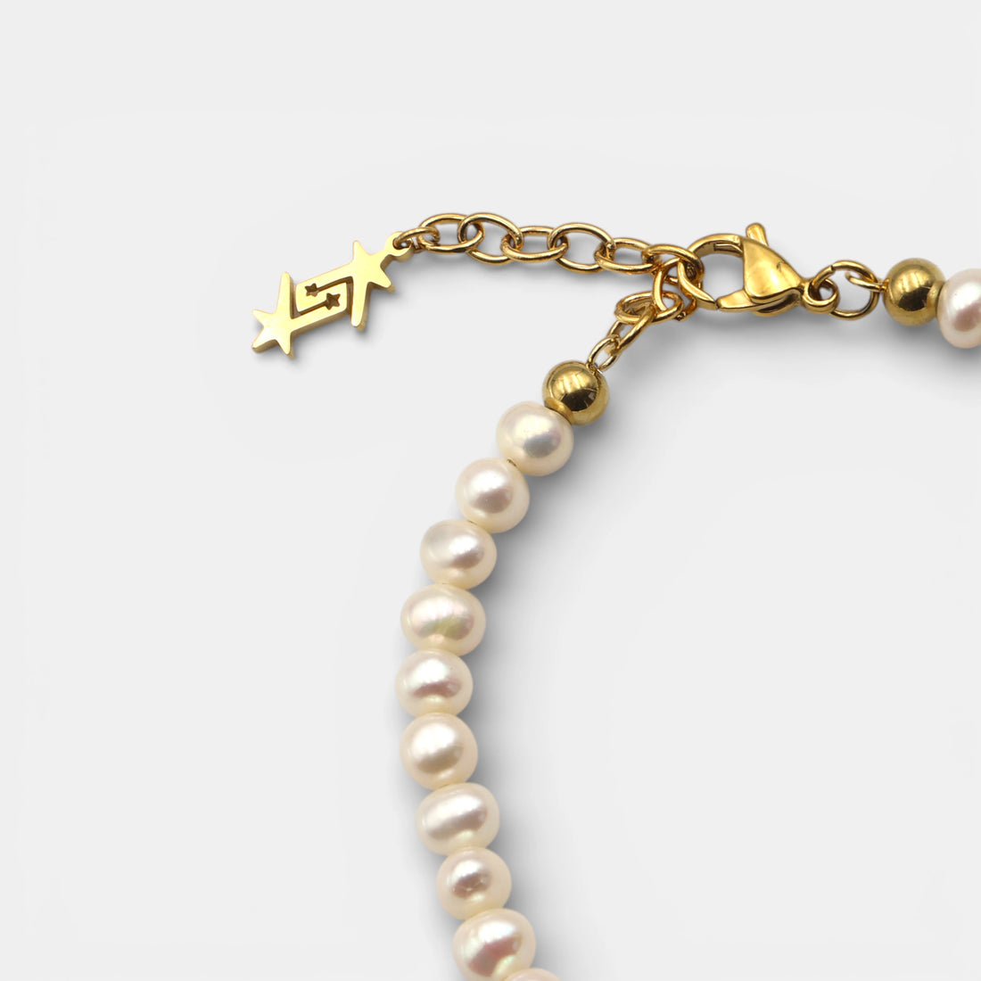 WHITE PEARL BRACELET