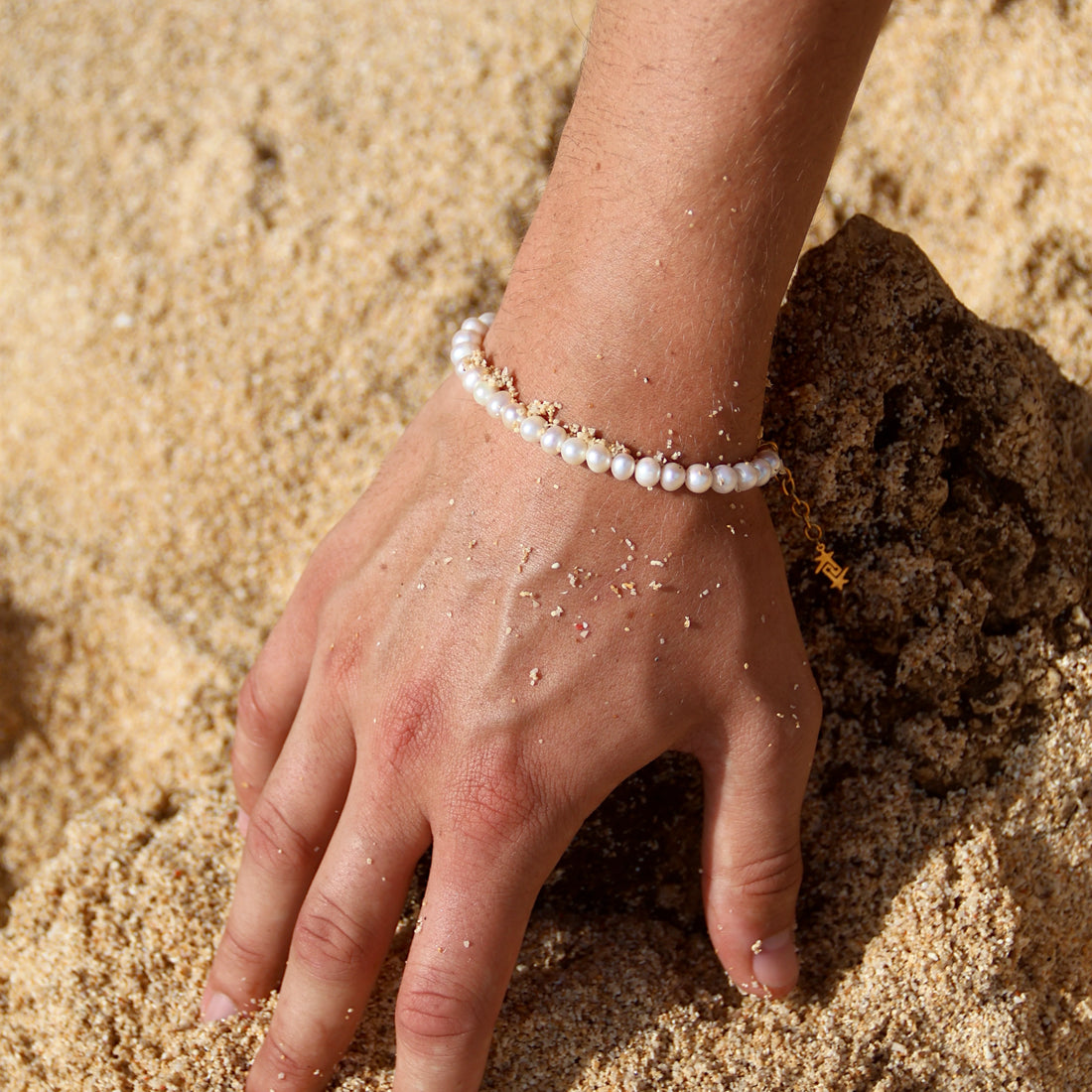 WHITE PEARL BRACELET