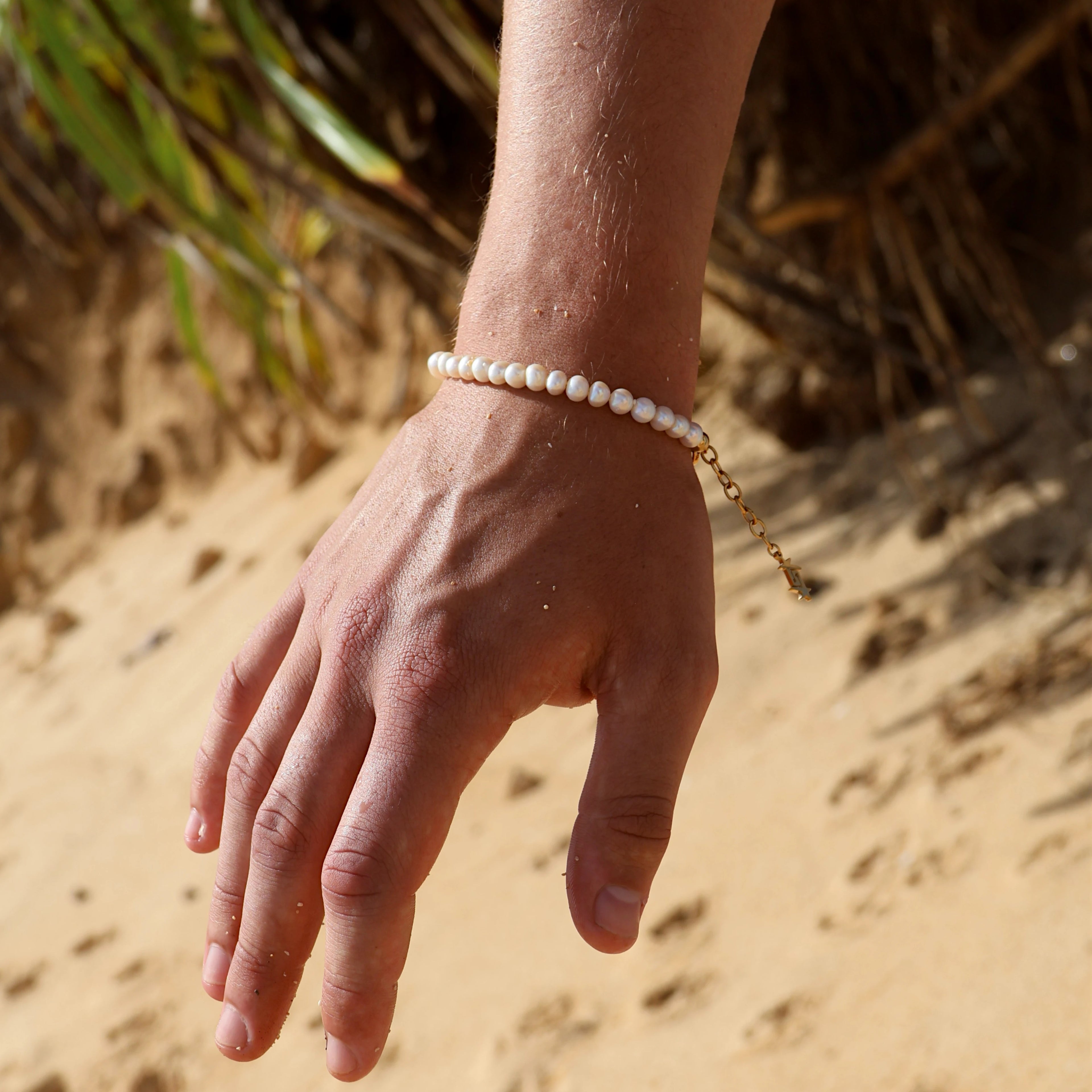 WHITE PEARL BRACELET
