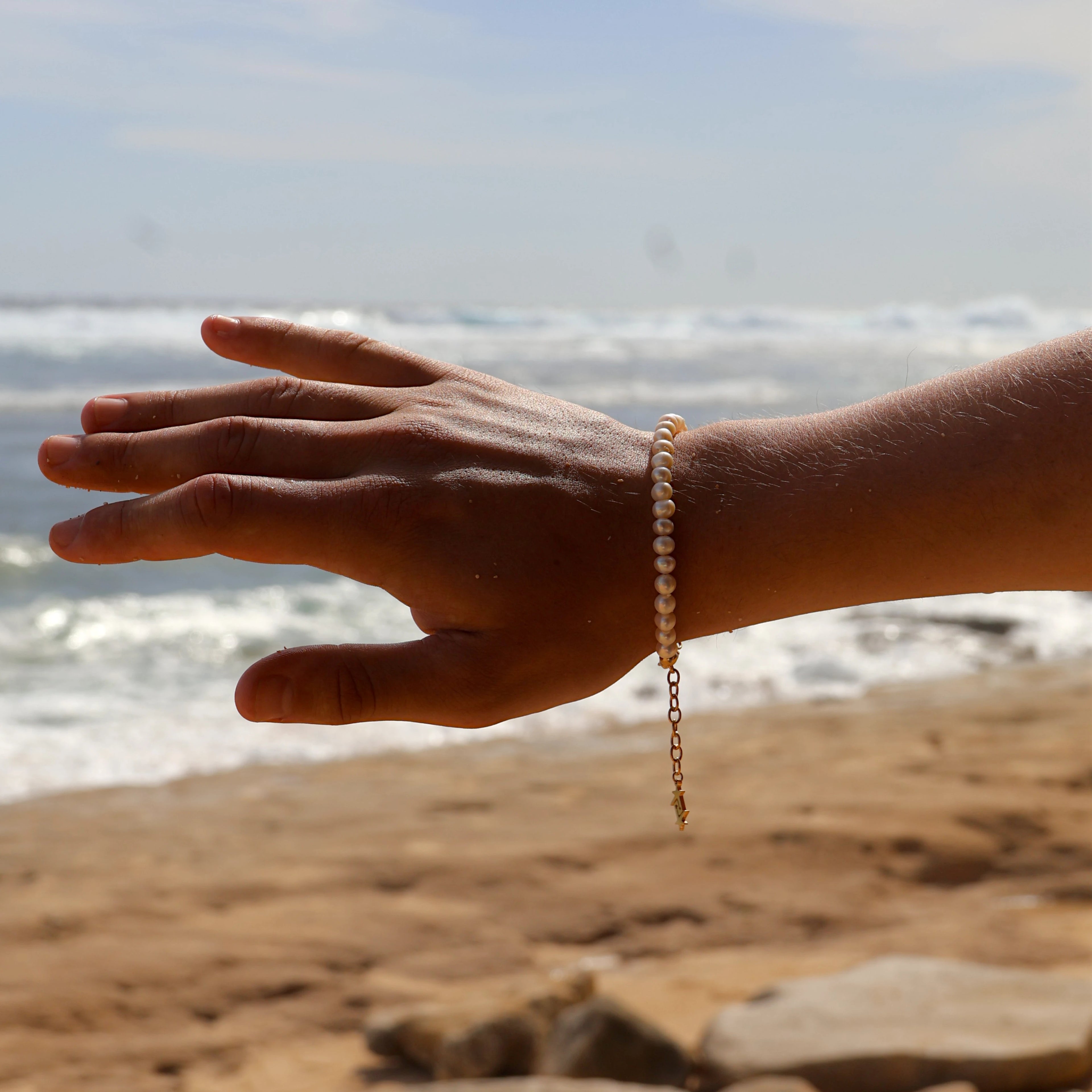 WHITE PEARL BRACELET
