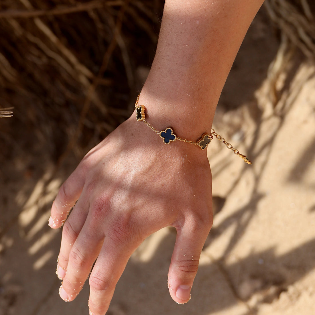 CLOVE BRACELET BLACK