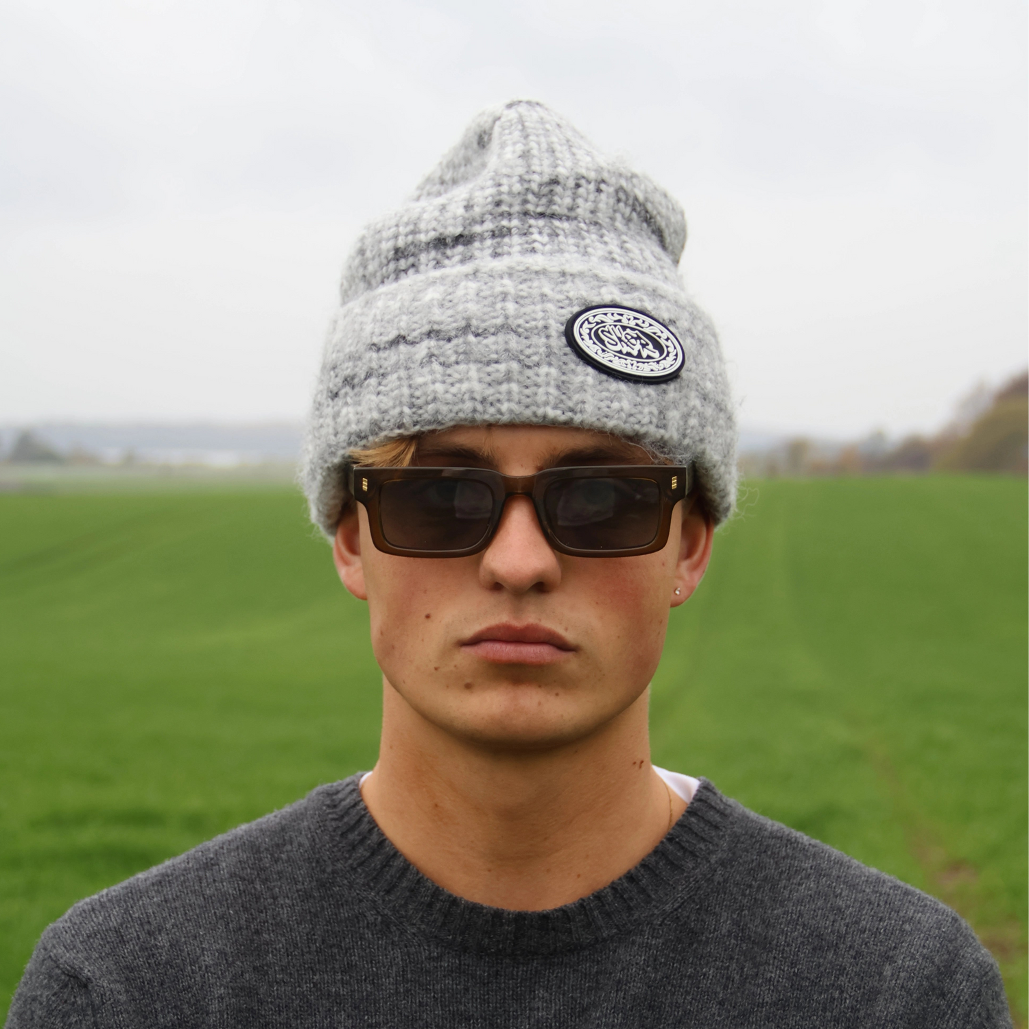 WHITE &amp; BLACK BEANIE