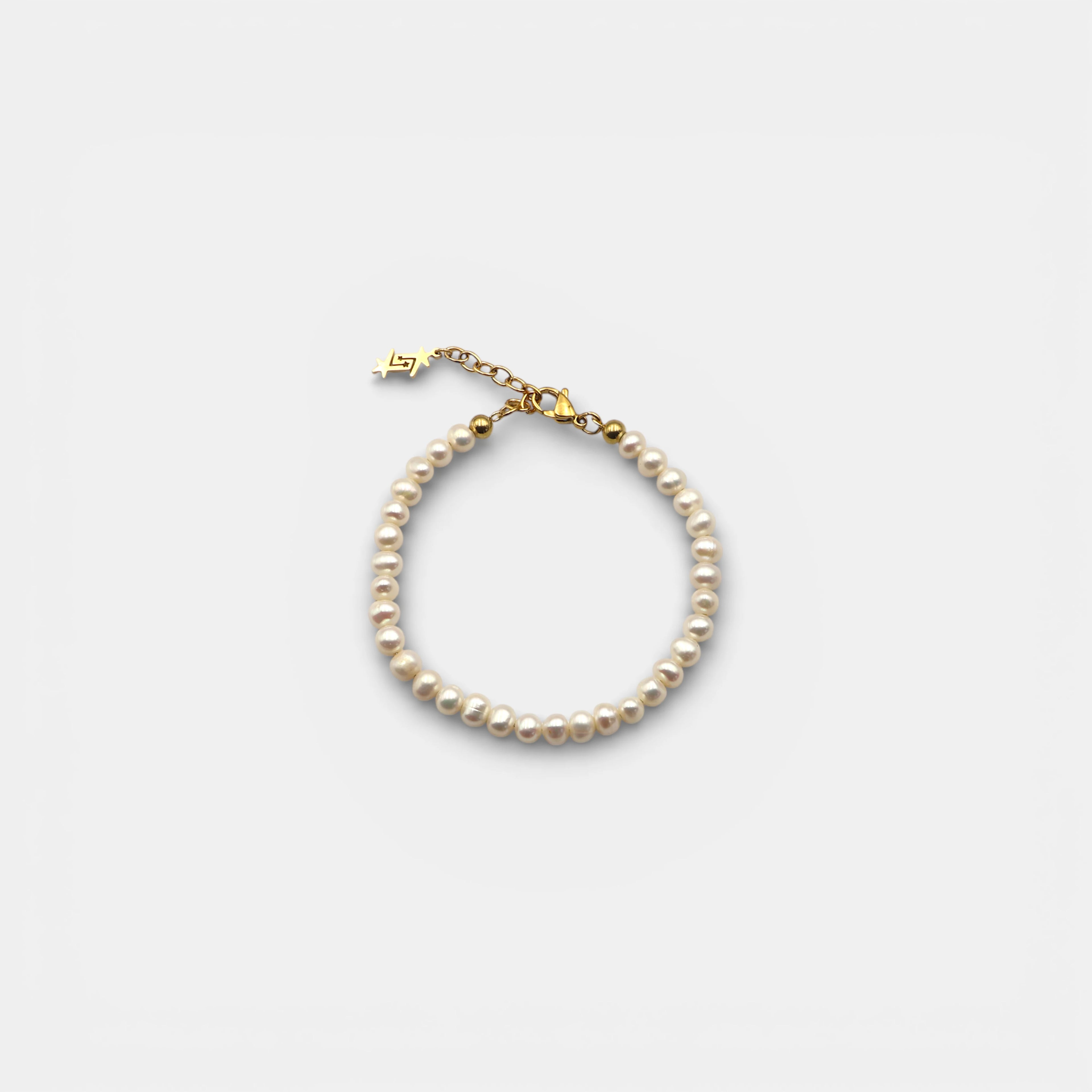 WHITE PEARL BRACELET